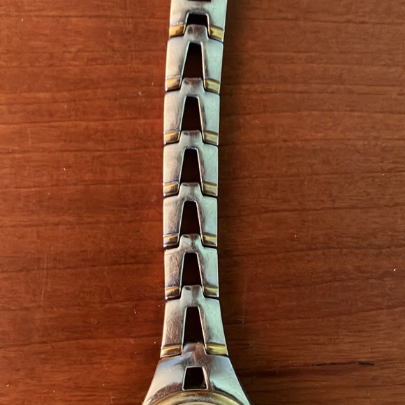 Fossil two-tone watch. - Picture 3 of 4